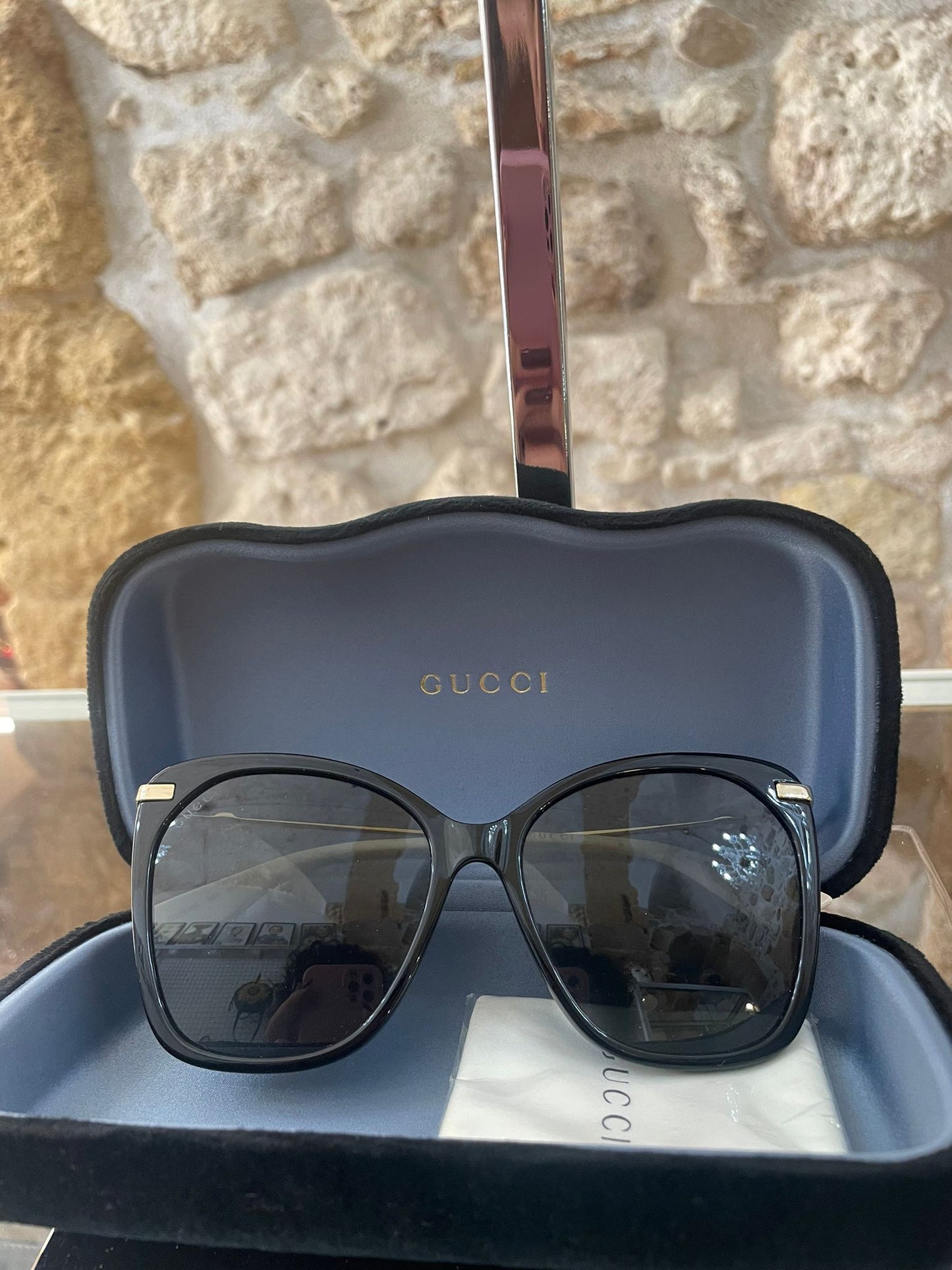 Gucci